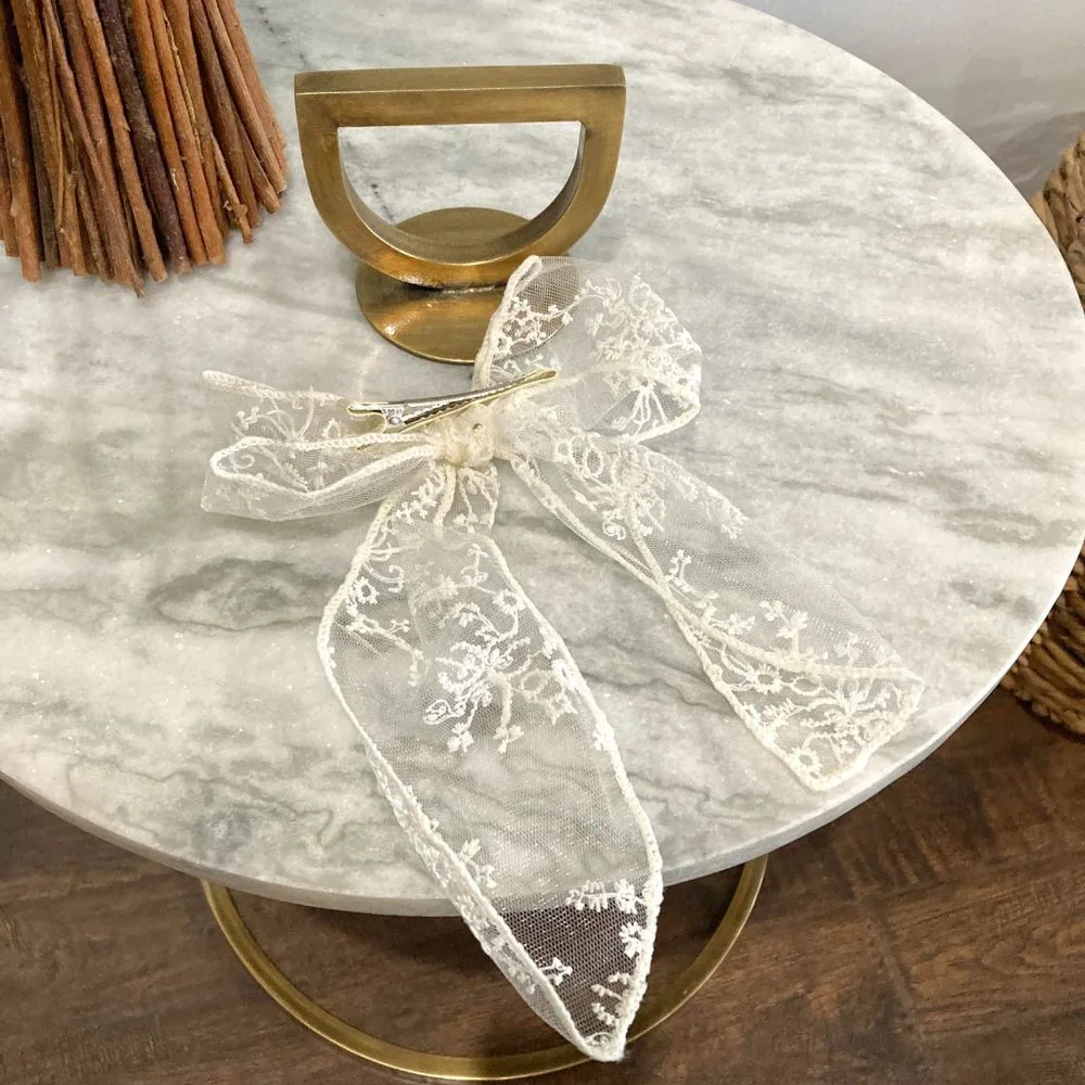 White Lace Bow Floral Embroidery Hair Clip - Picture 7 of 7